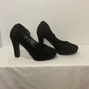 Women’s Black suede 4” platform heels